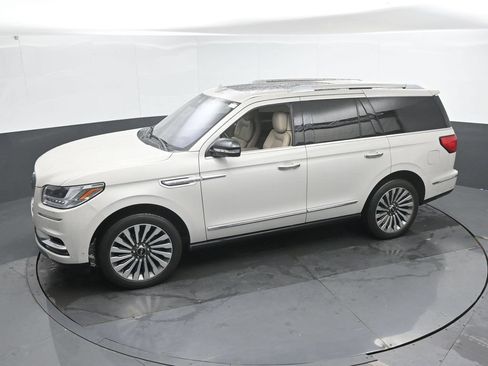 Used 2019 Lincoln Navigator Reserve AWD/4WD image 38