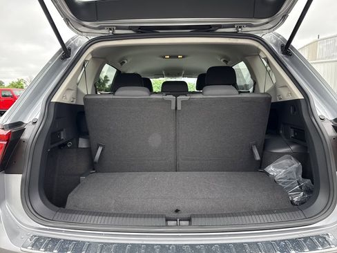 Used 2021 Volkswagen Tiguan S FWD image 31