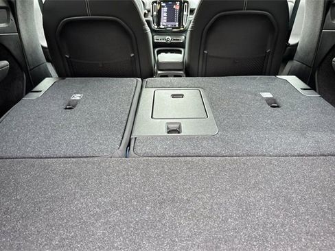 Used 2023 Volvo XC40 Recharge Ultimate w/ Protection Package Premier image 17