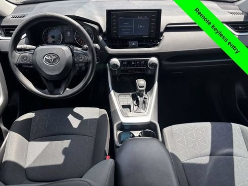 Used 2020 Toyota RAV4 XLE AWD/4WD image 26