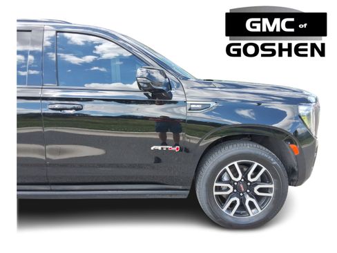 Used 2023 GMC Yukon AT4 w/ AT4 Premium Package AWD/4WD image 10