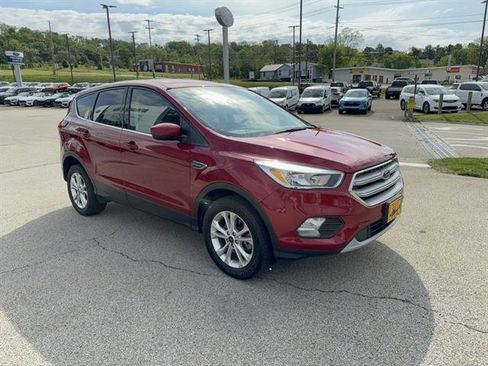 Used 2019 Ford Escape SE AWD/4WD image 2