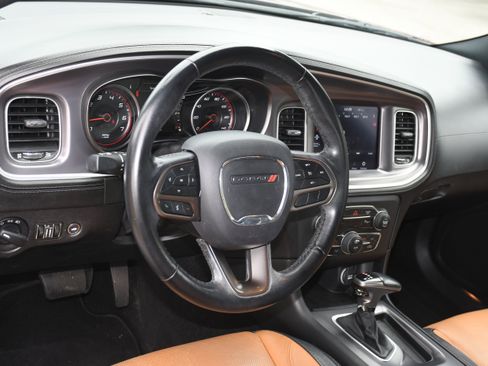 Used 2020 Dodge Charger SXT w/ Plus Group RWD image 8