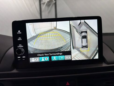 Used 2024 Honda Pilot Elite image 33