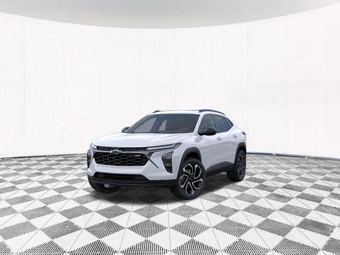 New 2026 Chevrolet Trax RS w/ Sunroof Package FWD image 2