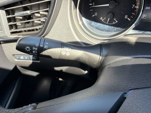 Used 2019 Nissan Rogue Sport SL w/ Premium Package FWD image 29