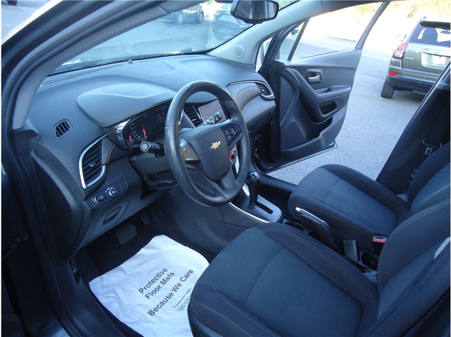 Used 2020 Chevrolet Trax LS FWD image 20
