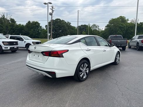 Used 2025 Nissan Altima 2.5 S FWD image 3