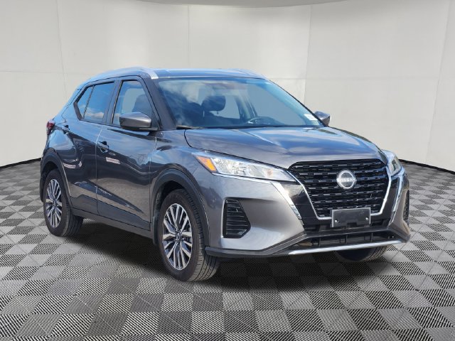 Used 2024 Nissan Kicks SV FWD image 3