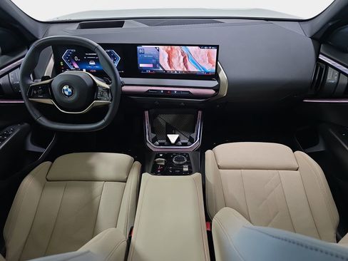 Used 2025 BMW X3 xDrive30i w/ Premium Package image 12