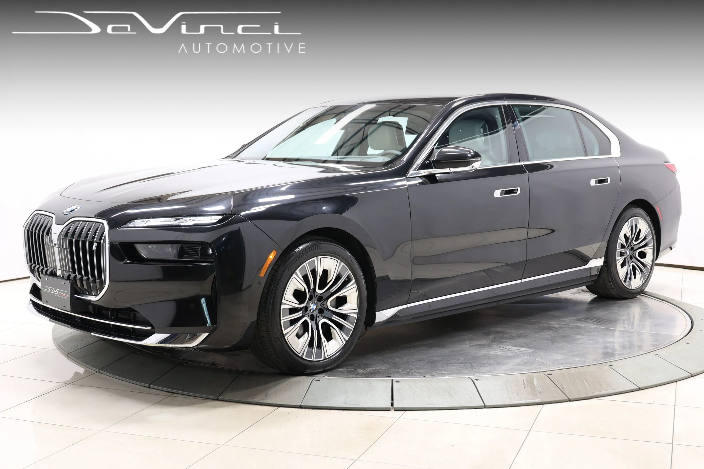 Used 2023 BMW i7 xDrive60 AWD/4WD image 1