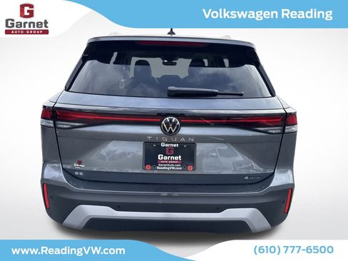 New 2025 Volkswagen Tiguan SE image 4