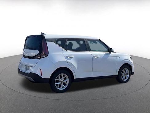 Used 2025 Kia Soul LX w/ LX Technology Package image 15