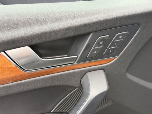 Used 2023 Audi Q5 2.0T Premium Plus w/ Premium Plus Package image 22