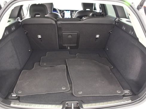 Used 2025 Volvo V60 B5 Cross Country Plus AWD/4WD image 24