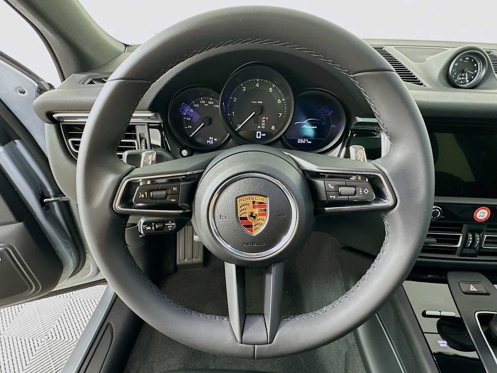Used 2026 Porsche Macan AWD/4WD image 14