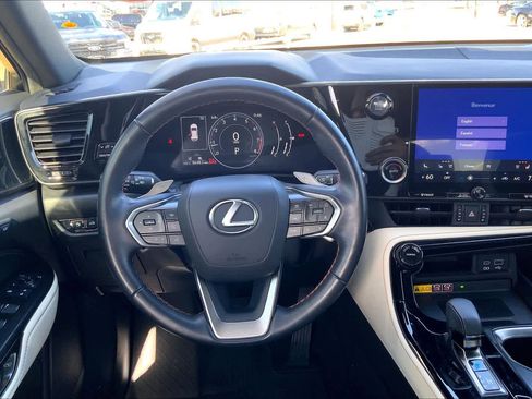 Used 2023 Lexus NX 250 Premium image 6