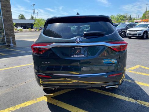 Used 2018 Buick Enclave Essence AWD/4WD image 14
