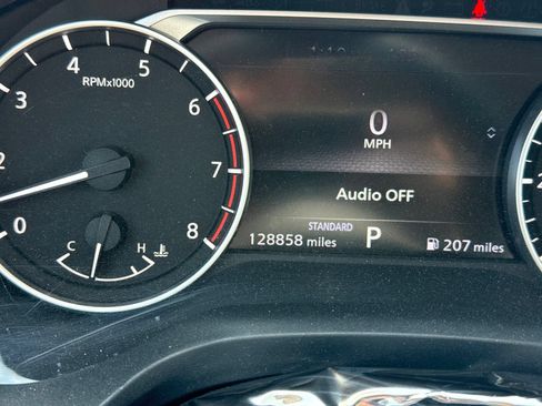 Used 2022 Nissan Rogue SL FWD image 12