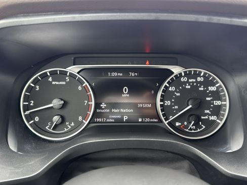 Used 2023 Nissan Rogue SV w/ SV Premium B Package image 12