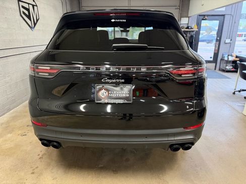 Used 2019 Porsche Cayenne AWD/4WD image 6