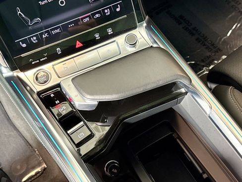 Used 2022 Audi e-tron Chronos w/ Chronos Package image 15