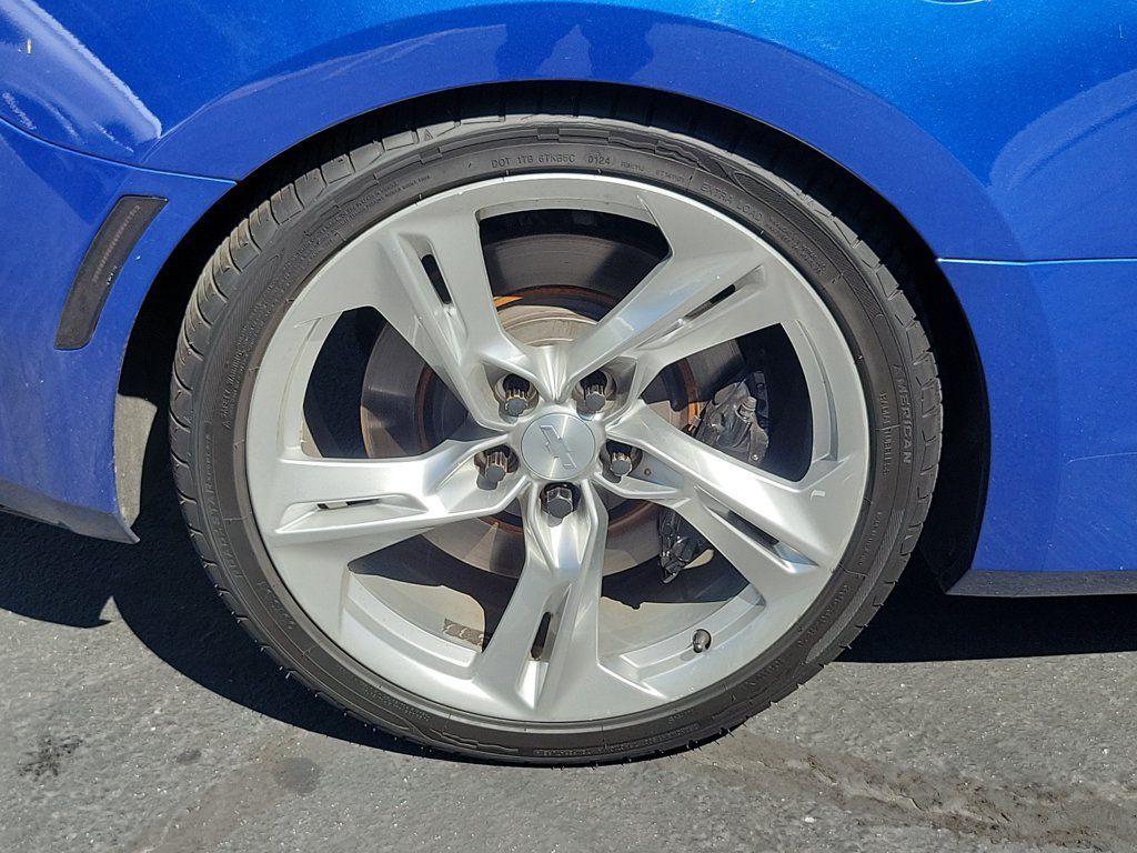 Used 2023 Chevrolet Camaro SS RWD image 7