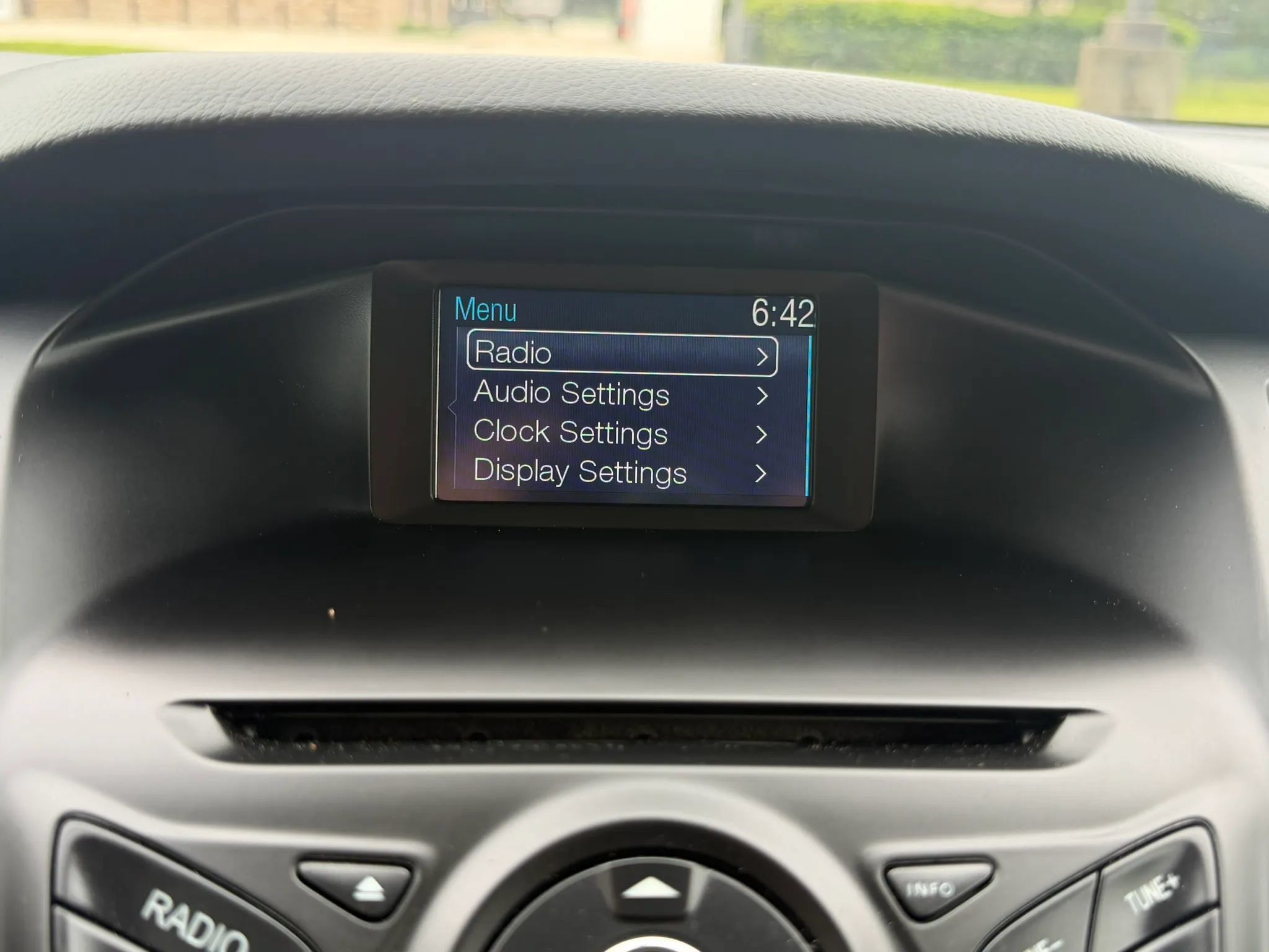 Used 2014 Ford Focus SE FWD image 22