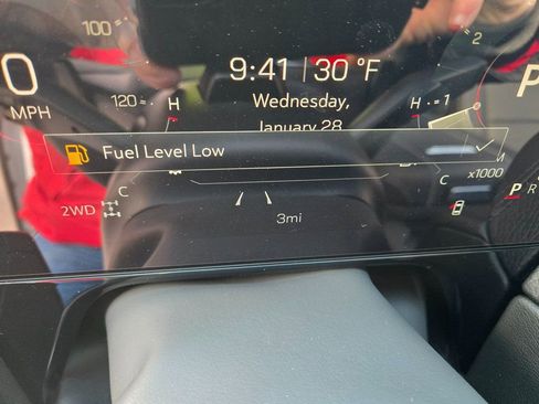 New 2026 GMC Yukon XL Denali w/ Denali Reserve Package image 13