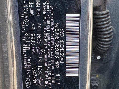 Used 2025 Hyundai Elantra SEL FWD image 26
