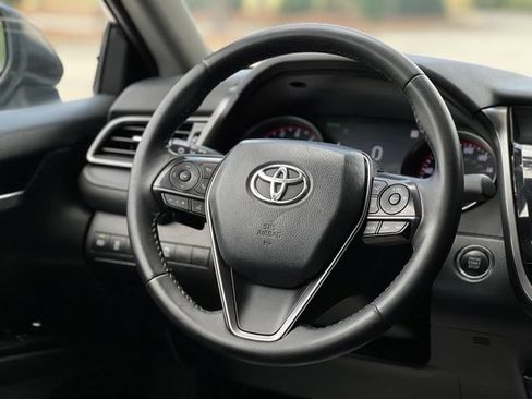 Used 2021 Toyota Camry XSE FWD image 31