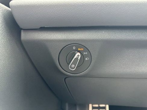 Used 2025 Volkswagen Jetta GLI Autobahn image 9