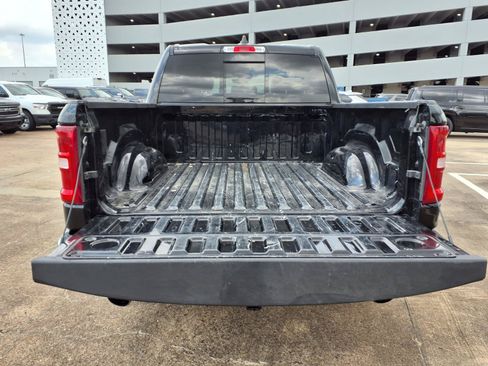 Used 2025 RAM 1500 Laramie AWD/4WD image 22