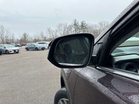 Used 2016 Toyota RAV4 Limited image 15