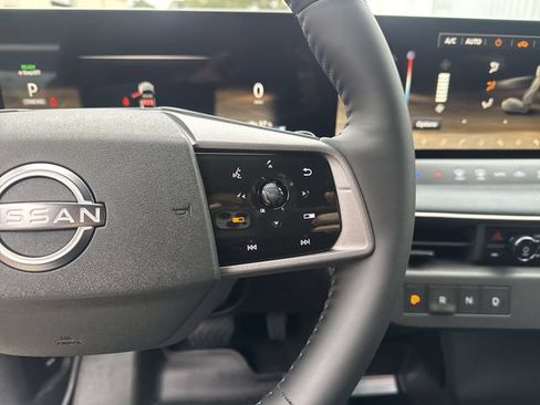 Used 2026 Nissan Leaf SV+ w/ Floor Mat Package (SV+) FWD image 17