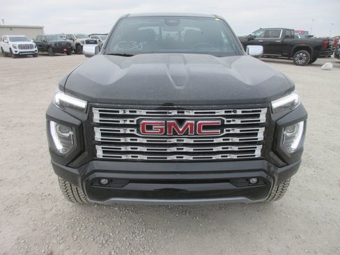New 2026 GMC Canyon Denali image 11