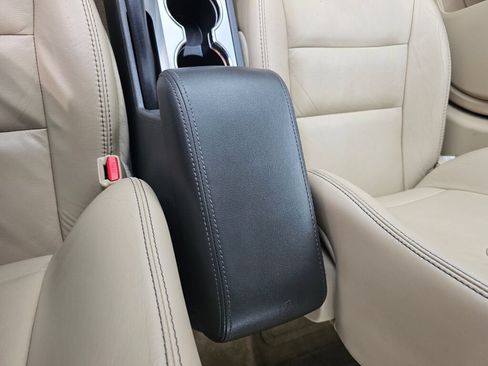 Used 2010 Ford Fusion SEL FWD image 24
