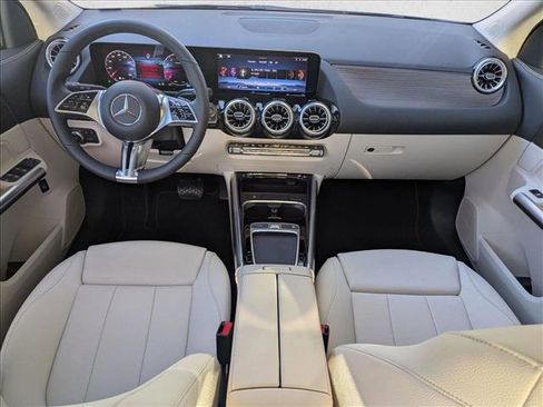 Used 2026 Mercedes-Benz GLA 250 image 14