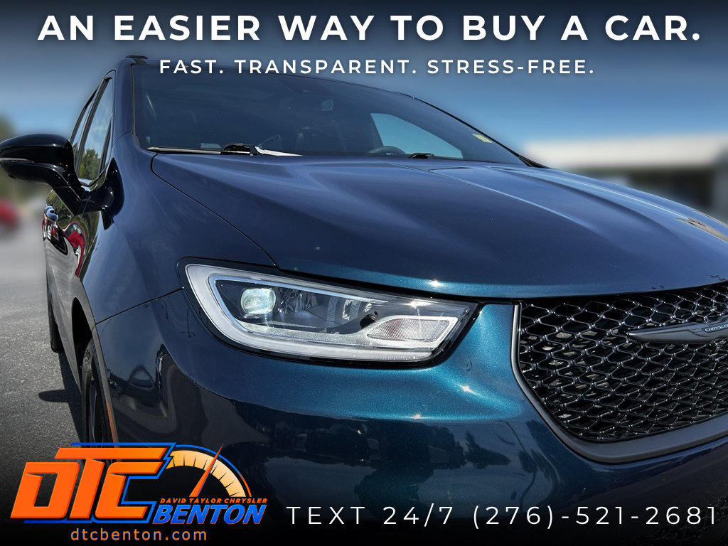 Used 2025 Chrysler Pacifica Limited AWD/4WD image 32