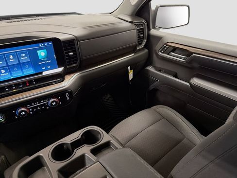 Used 2023 Chevrolet Silverado 1500 LT AWD/4WD image 24