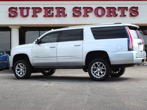Used 2017 GMC Yukon XL Denali AWD/4WD image 5