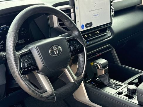 Used 2024 Toyota Tundra Limited AWD/4WD image 18