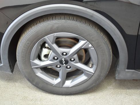 Used 2025 Kia K4 FWD image 33
