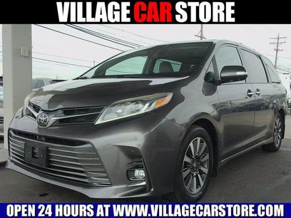 Used 2019 Toyota Sienna Limited Premium w/ Carpet Mat Package