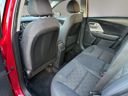 Used 2019 Kia Niro LX FWD image 28