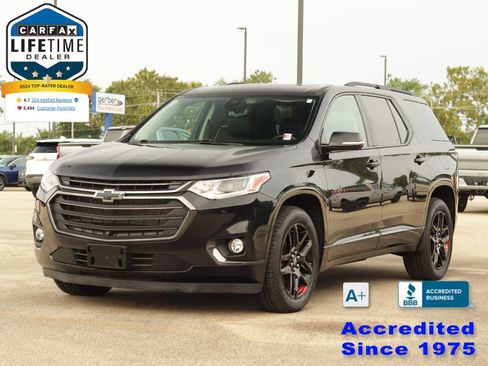 Used 2020 Chevrolet Traverse Premier w/ Redline Edition FWD image 3