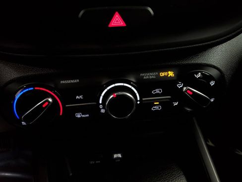 Used 2024 Kia Soul LX w/ Option Group 015 image 16