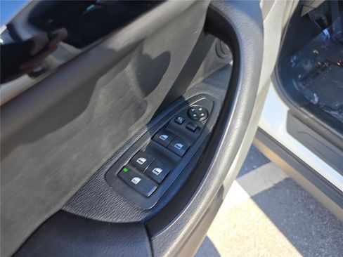 Used 2022 BMW X2 sDrive28i w/ Convenience Package image 21