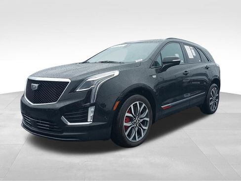 Used 2024 Cadillac XT5 Sportv w/ LPO, Red Accent Package AWD/4WD image 4