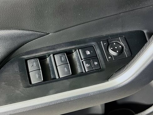 Used 2025 Toyota RAV4 XLE AWD/4WD image 16